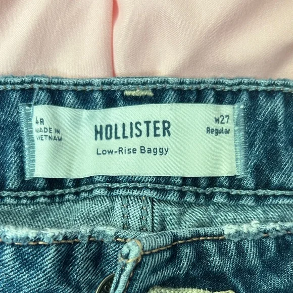 Hollister Classic Blue Jeans - Picture 2 of 4